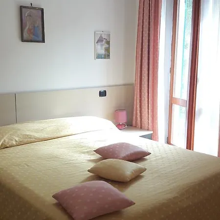 Trattoria Della Posta ゲストハウス Maissana