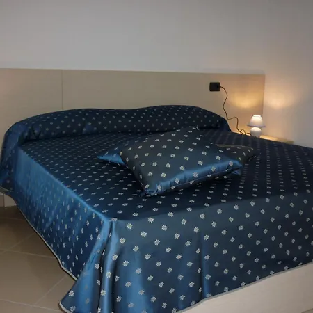 Pensión Trattoria Della Posta 3*